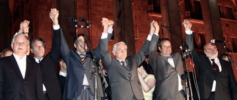 Lech Kaczyński stands with Georgian President Mikheil Saakashvili, Ukrainian President Viktor Yushchenko, and the presidents of the three Baltic states in Tbilisi during the 2008 war. (AFP)